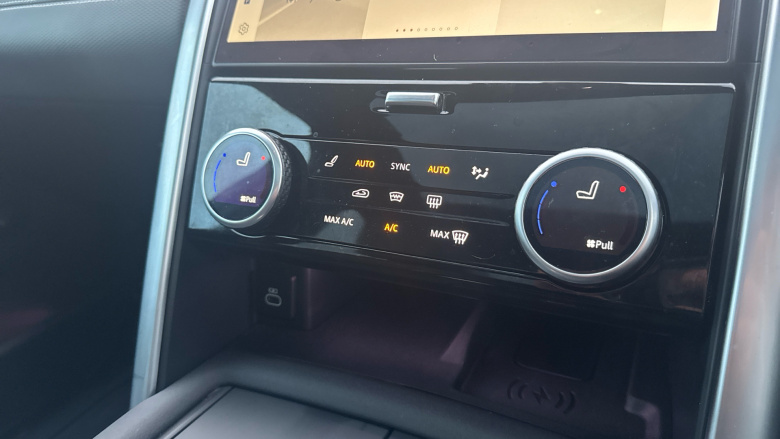 Land Rover Discovery 3.0 D300 R-Dynamic HSE 5dr Auto Diesel Station Wagon